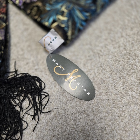 Mary Frances Scarf  100% Polyester w/Appliqué Embellishment‎ And Beaded Fringe - Picture 4 of 6